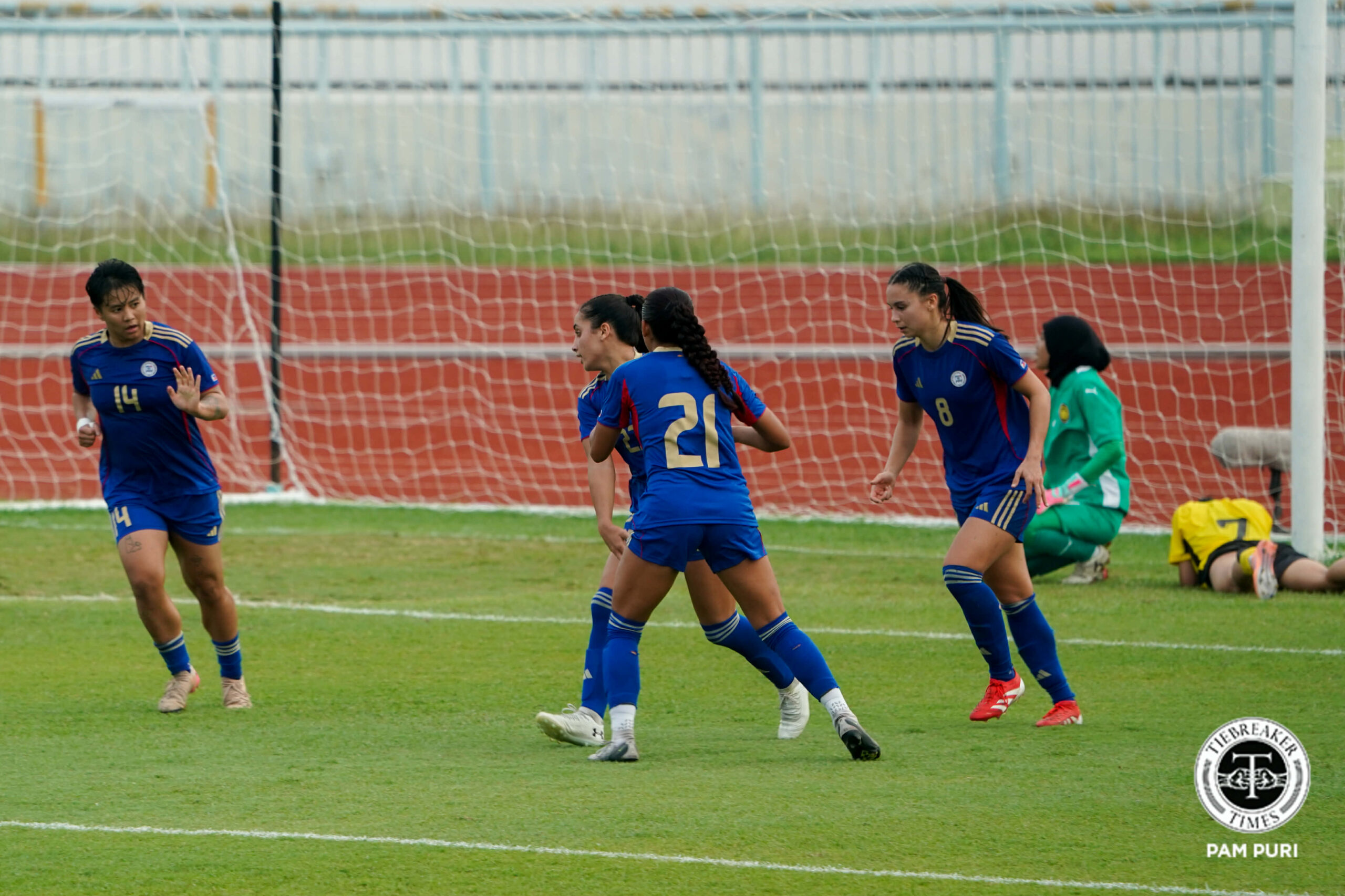 2025-SEA-Games-Philippines-def-Malaysia-Alexa-Pino-scaled Pino hat trick vs Malaysia powers Filipinas to SEA Games semis 2025 SEA Games Filipinas Football News - philippine sports news