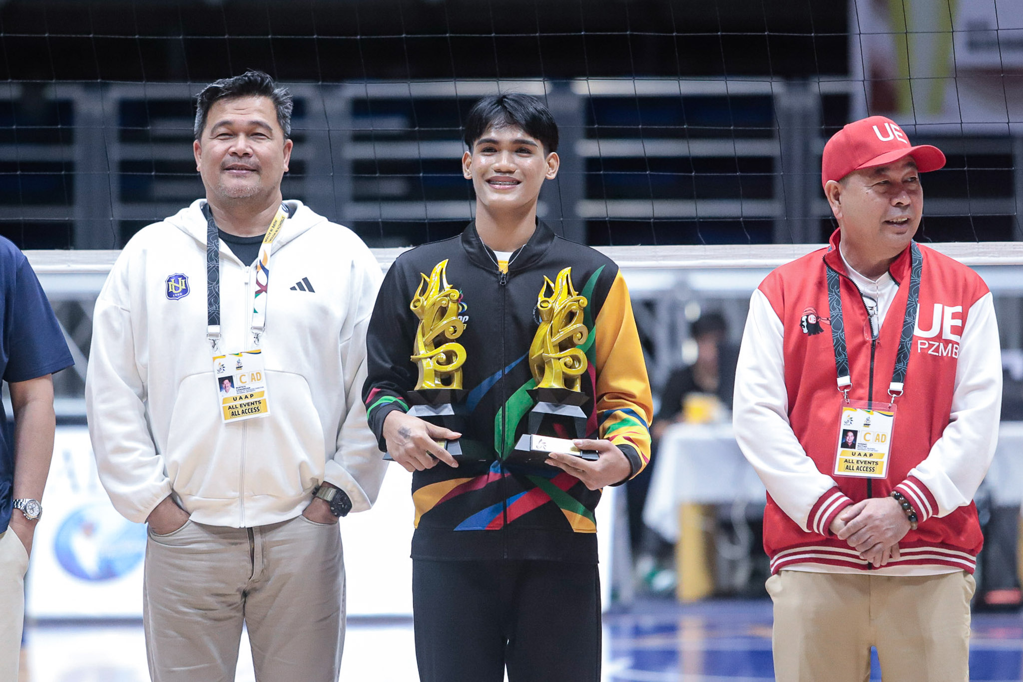 UAAP88-HS-Volleyball-Awarding_Boys_MVP_RAINIER-LORAYES-4994 Diza Berayo named UAAP girls’ volleyball MVP; Rainier Lorayes tops boys’ AdU DLSU FEU News NU UAAP UE UP UST Volleyball - philippine sports news