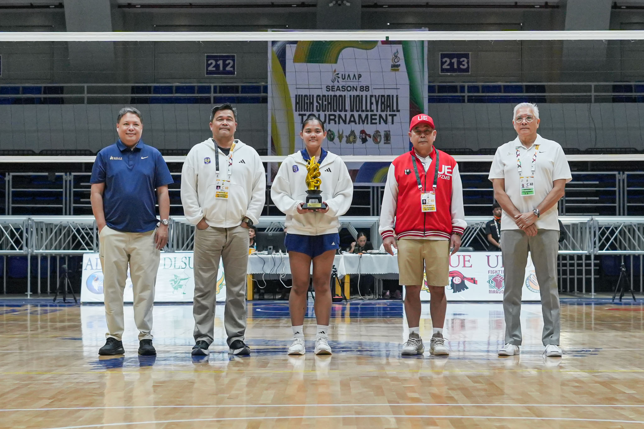 UAAP88-HS-Volleyball-Awarding_Girls_ROTY_JHAYNNA-LOVE-BULANDRES-05980 Diza Berayo named UAAP girls’ volleyball MVP; Rainier Lorayes tops boys’ AdU DLSU FEU News NU UAAP UE UP UST Volleyball - philippine sports news
