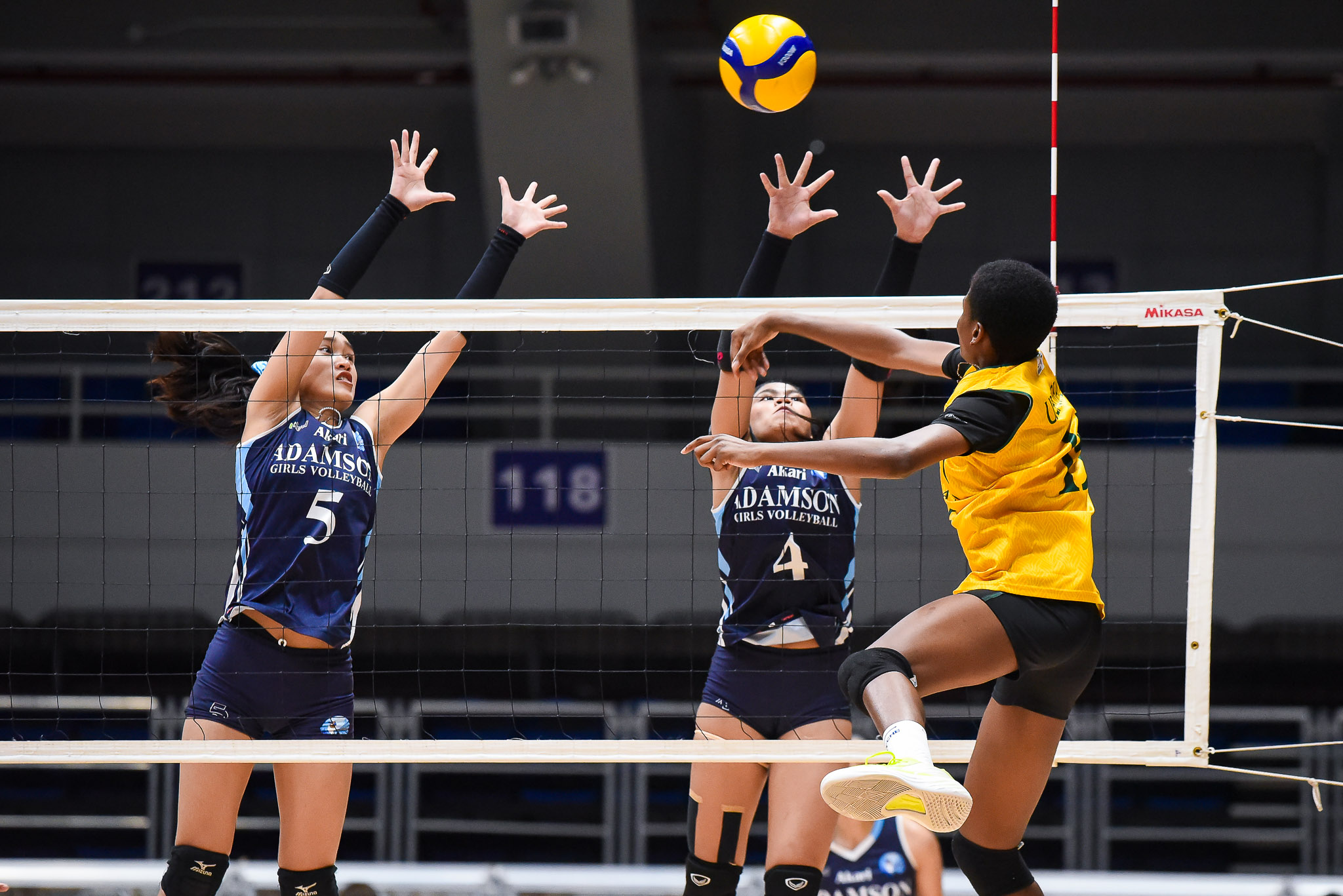 UAAP88-HSGVB-FEU-D-vs-ADU-DIZON-Janna-Mabelle-MARTIN-Kristal-Joy-3941 FEU-D completes comeback vs Adamson, marches to first UAAP Girls Volleyball Finals AdU FEU News UAAP Volleyball - philippine sports news