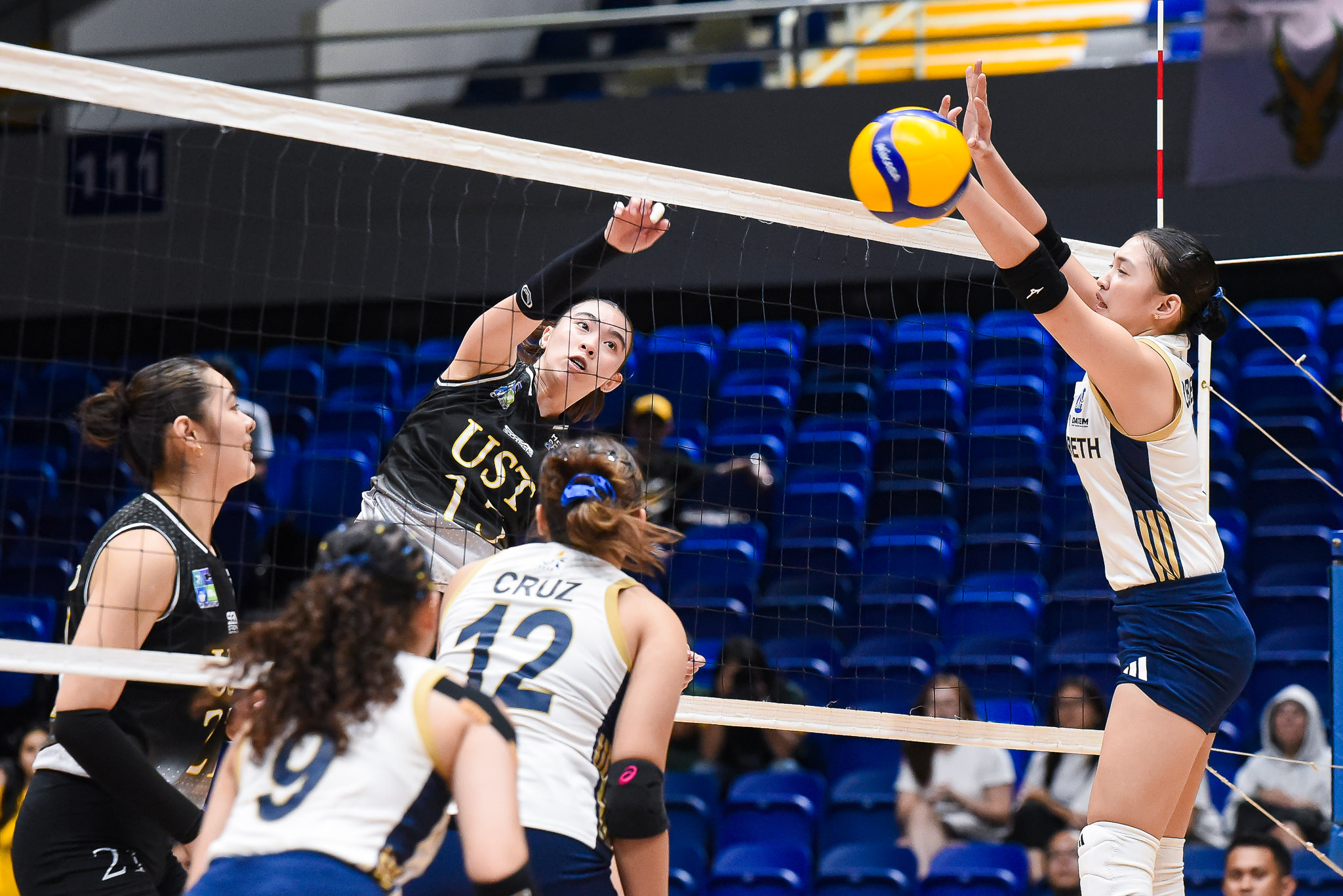 UAAP88-HSGVB-NUNS-vs-UST-RUBIN-Kimberly-Chelmei-1350 NUNS back in UAAP Girls' Volleyball Finals as FEU-D forces decider vs Adamson AdU FEU News NU UAAP UST Volleyball - philippine sports news