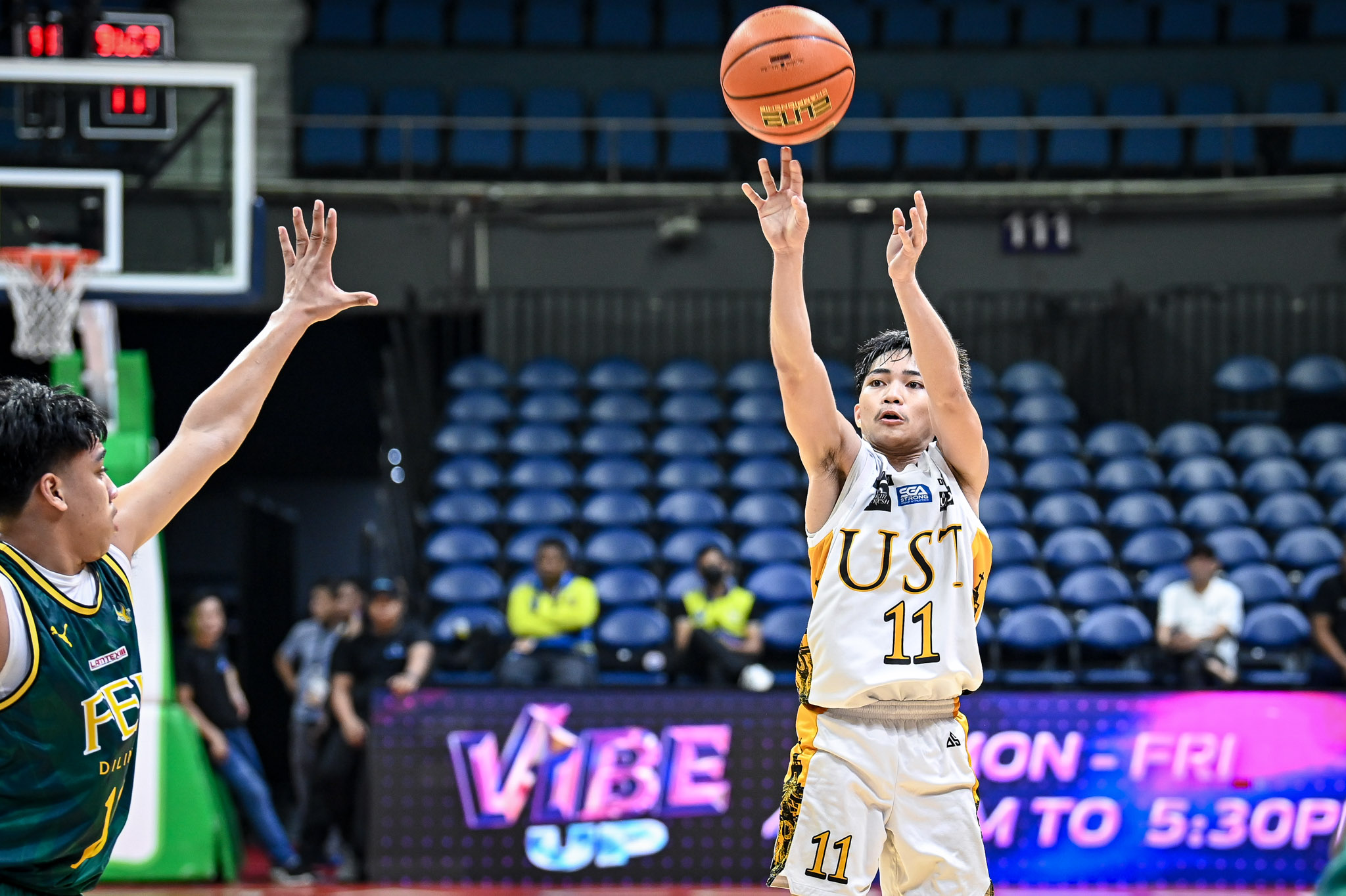 UAAP88-JHSBB-ROWIE-CABANERO-6353 Cariño, Enriquez tow FEU-D to stunner vs UST, sets UAAP Jrs Basketball Finals date with NUNS Basketball FEU News UAAP UST - philippine sports news