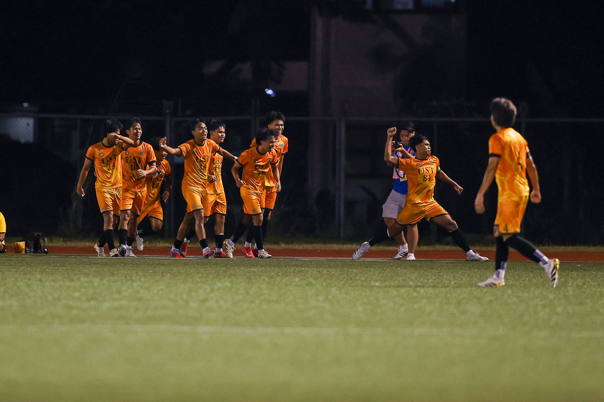 UAAP-S88-MENS-FOOTBALL-UP-vs-UST-UST-3458 Shan Lorque's stoppage-time strike vs UST lifts UP to UAAP Men's Football top seed Football News UAAP UP UST - philippine sports news
