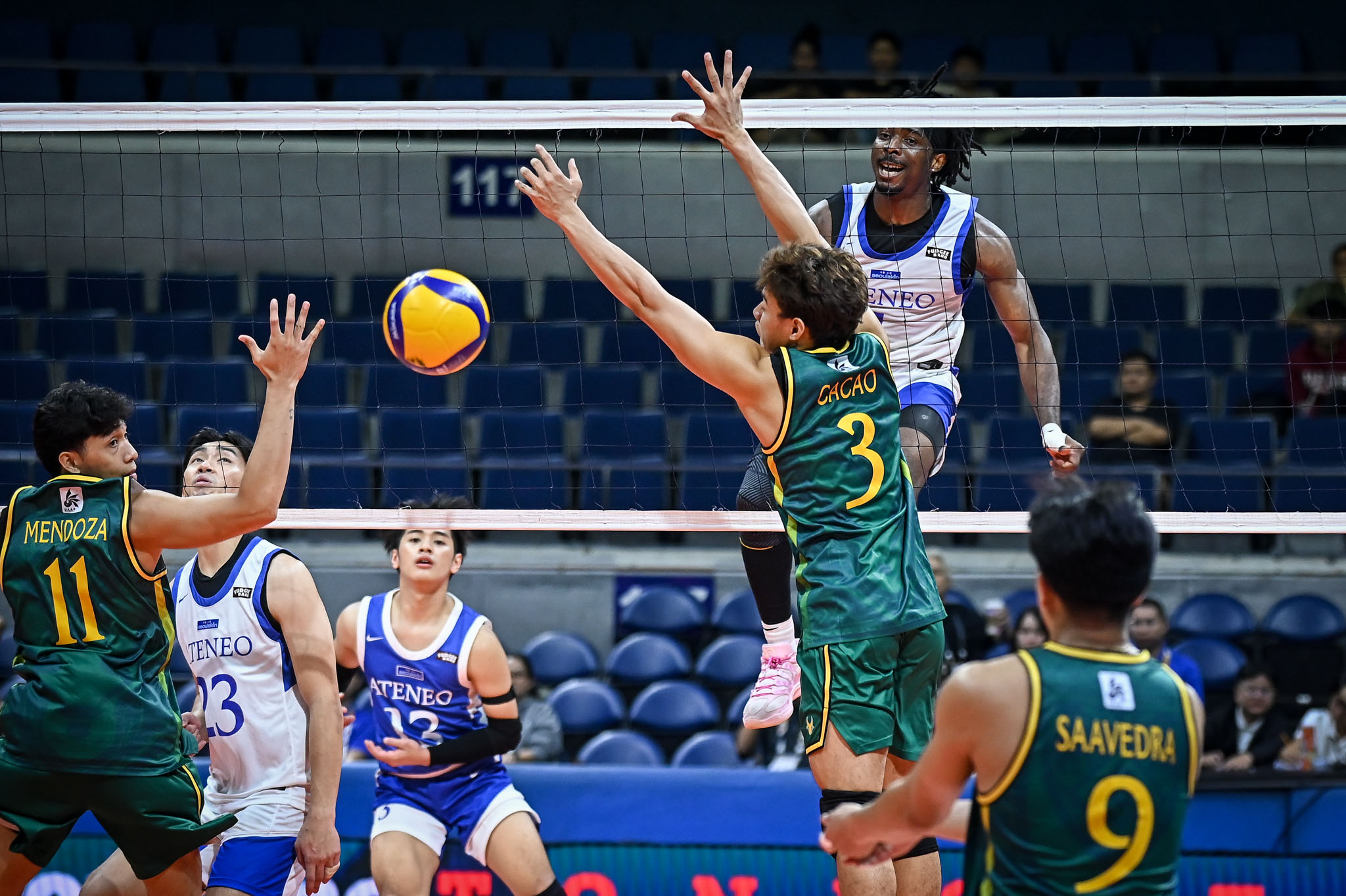 UAAP-88-MVB-ADMU-vs.-FEU-Emm-Okeke-9208 Espartero, Mendoza power FEU past Ateneo for fifth straight win in UAAP Men's Volleyball ADMU FEU News UAAP Volleyball - philippine sports news