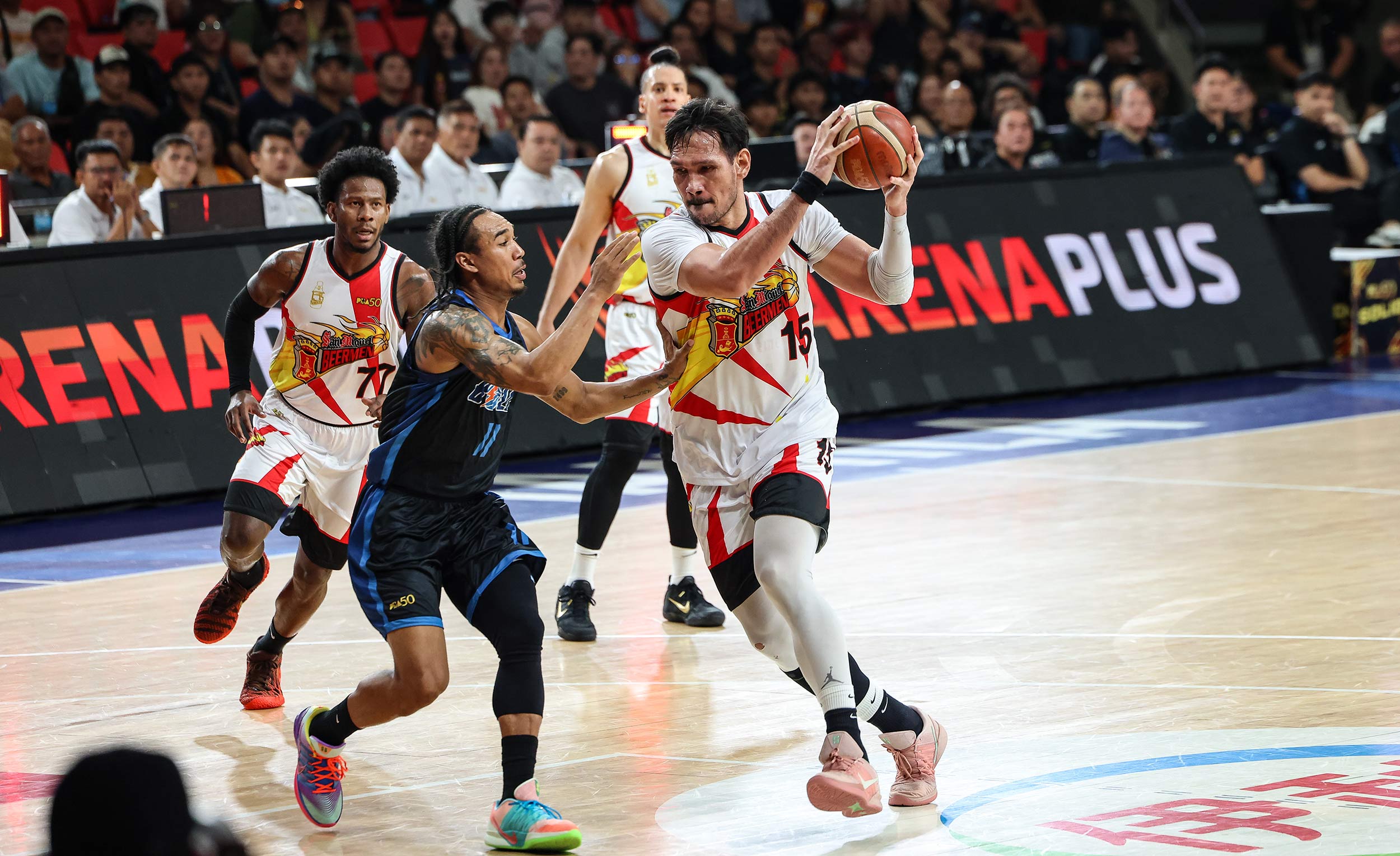 2026-PBA-Commissioners-Cup-Meralco-vs-San-Miguel-June-Mar-Fajardo San Miguel roars back from 17-point hole, downs Meralco to sustain PBA QF bid Basketball News PBA - philippine sports news