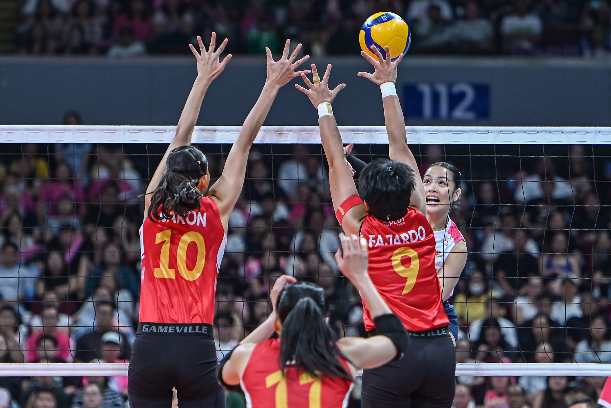 PVL-AFC-26-Semis-Creamline-vs.-PLDT-Jema-Galanza-3485 Creamline outlasts PLDT in five-set thriller to open PVL semis on high note News PVL Volleyball - philippine sports news